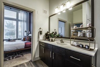 Bathroom vanity with large counterspace - Photo Gallery 7