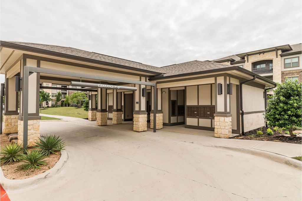 the preserve at ballantyne commons  leasing office building