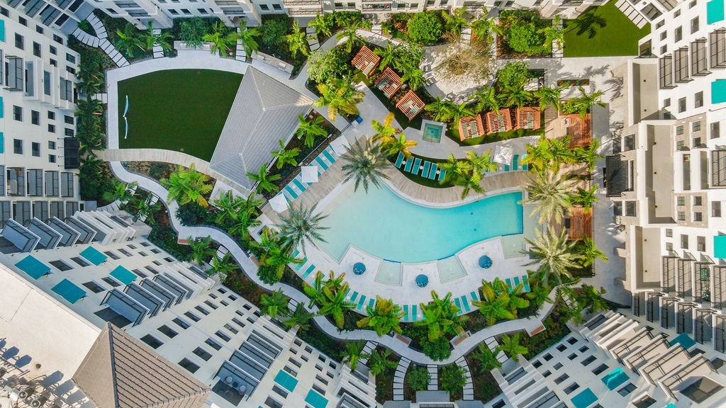 a swimming pool at the resort at longboat key club