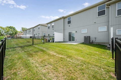 8495 N Elgin Ave 2-4 Beds Apartment for Rent