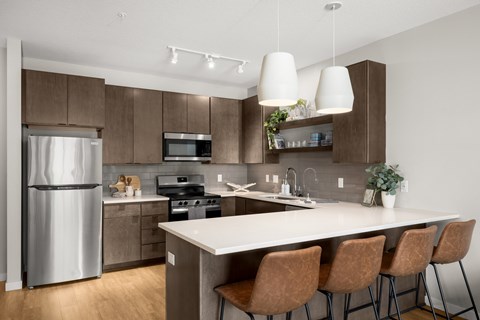 4621 Snelling Ave 1-2 Beds Apartment for Rent