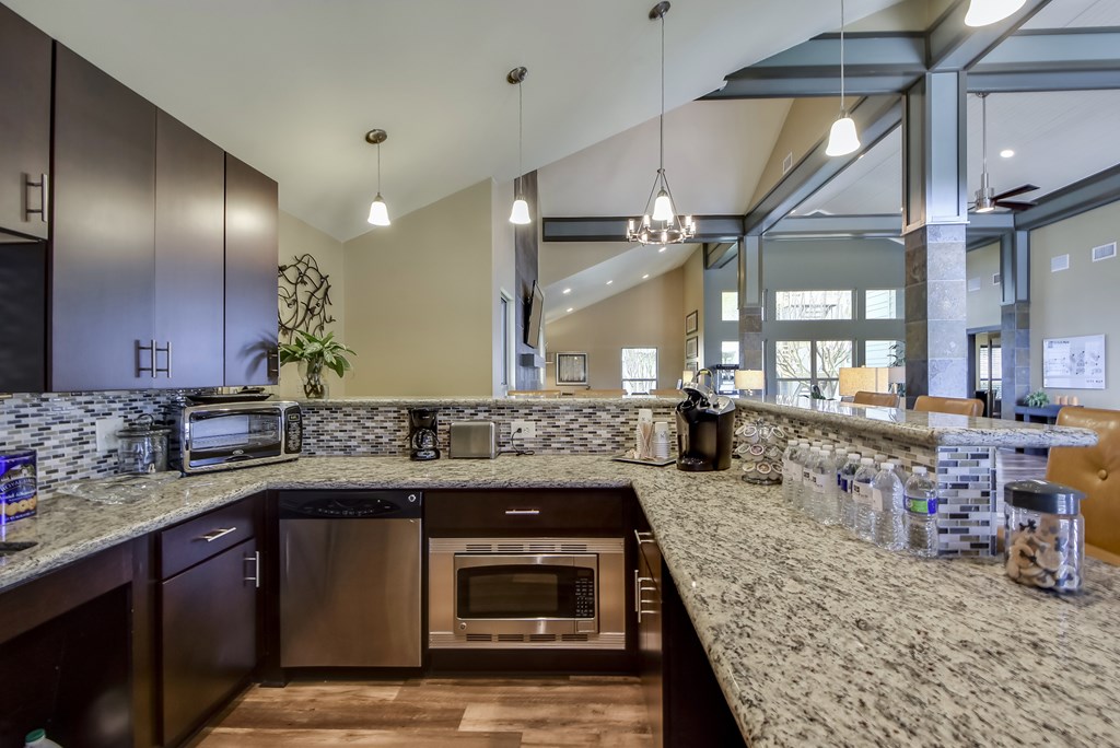 Full Community Kitchen