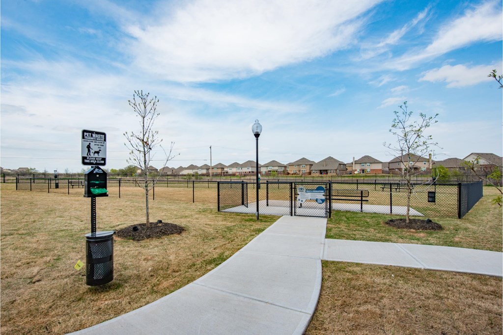 the preserve at ballantyne commons community park with walking path and fence
