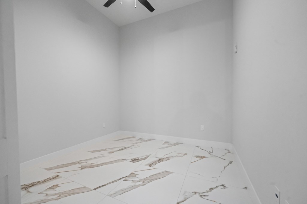 Spacious Penthouse floorplan with upgraded fixtures and Marble-effect porcelain flooring