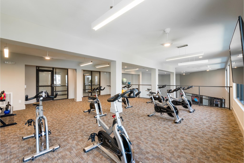 the gym at the preserve apartments