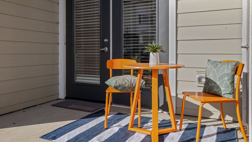 Apartment exterior patio space