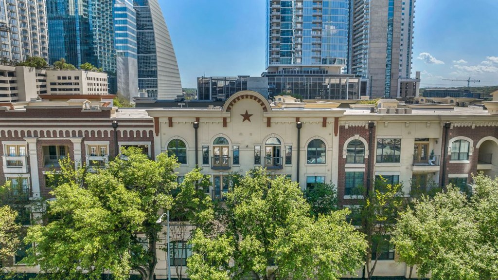 the building in which the apartment is located