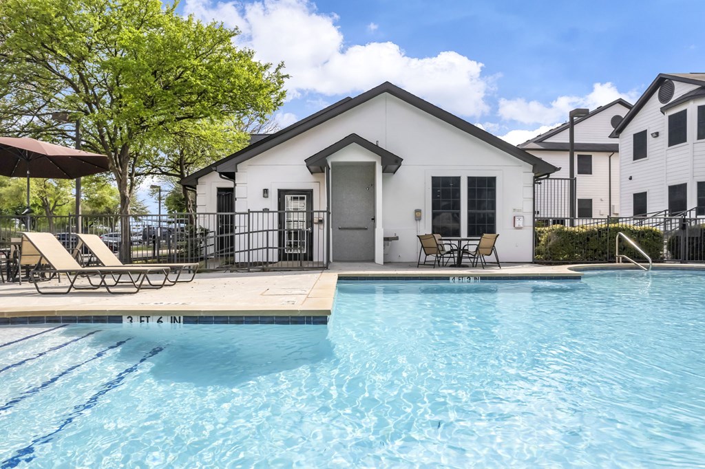 the enclave at homecoming terra vista pool