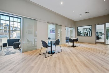 Leasing Office - Photo Gallery 2
