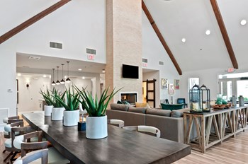 Community Lounge - Photo Gallery 4
