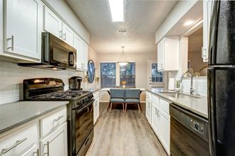 Rock Springs kitchen with eating area. - Photo Gallery