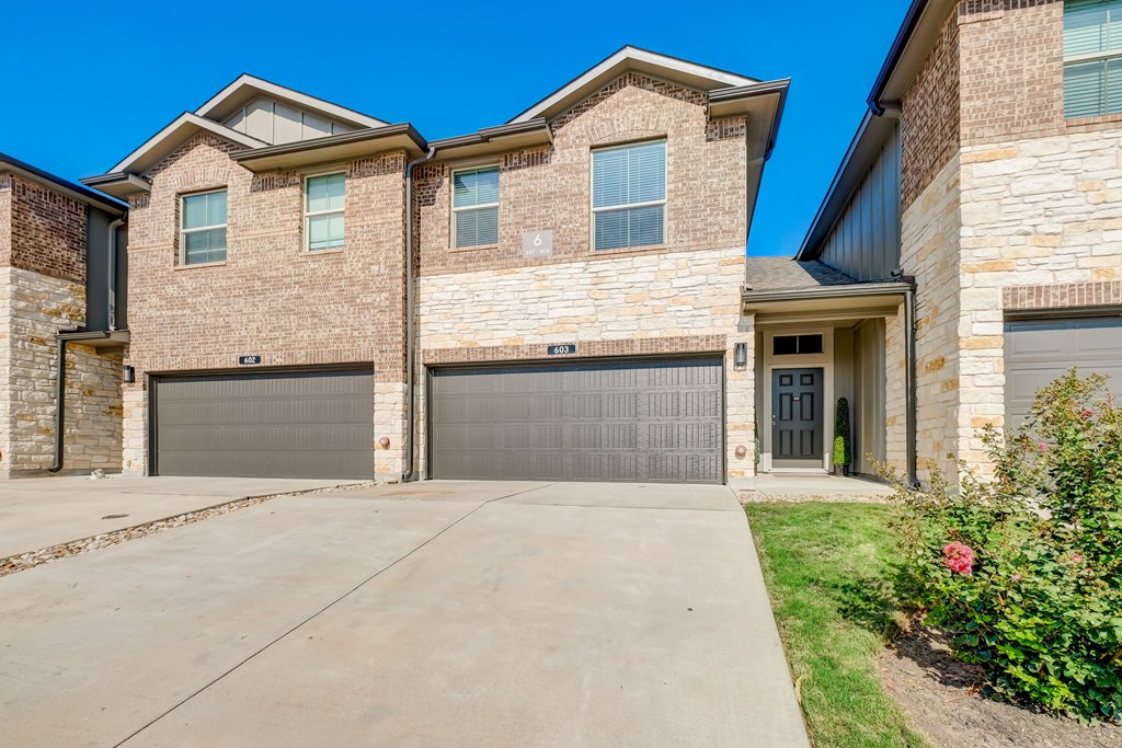 Townes On Tenth Townhomes