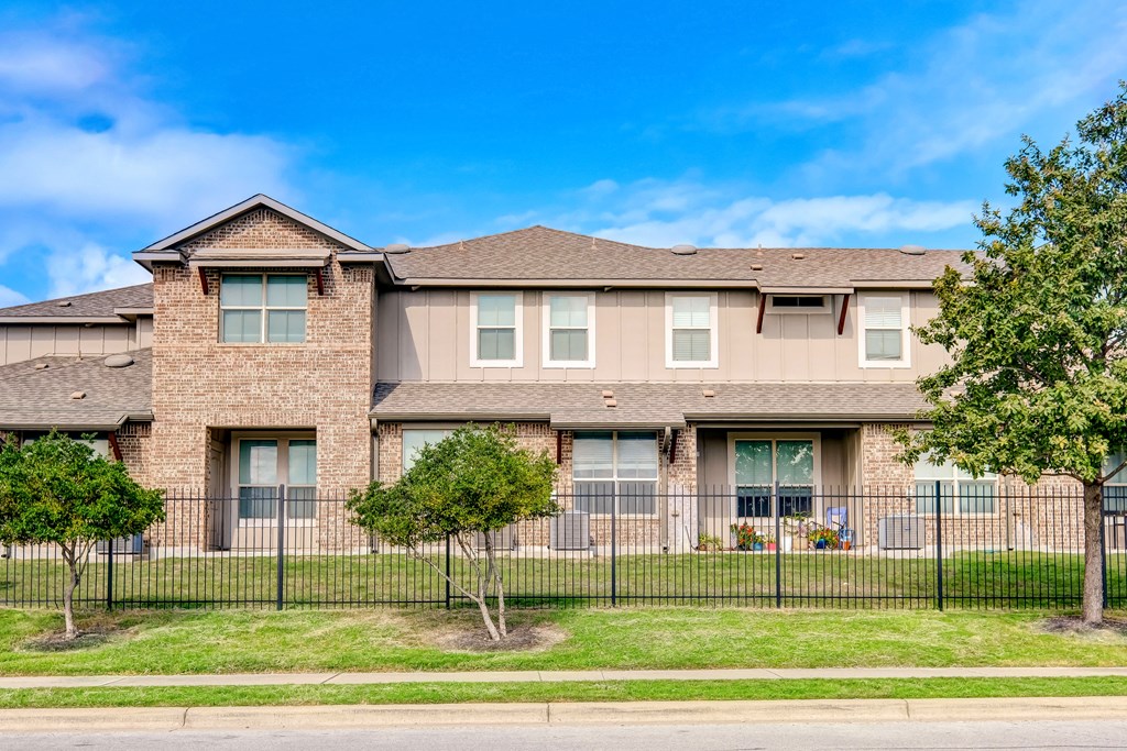 Townes On Tenth Townhomes