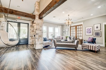 Eryngo Hills leasing office - Photo Gallery 4