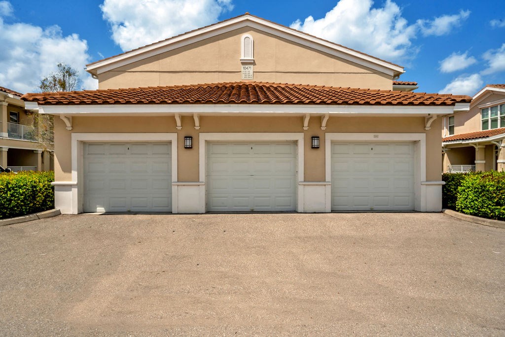 Courtyards at Estero detached garage