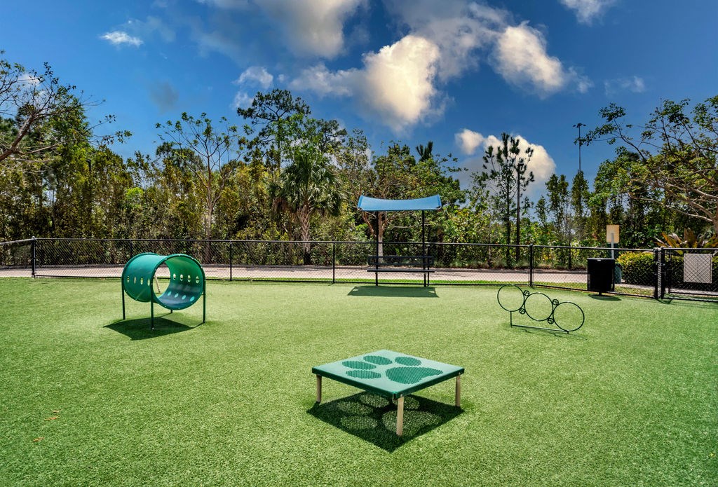 courtyards at estero dog park