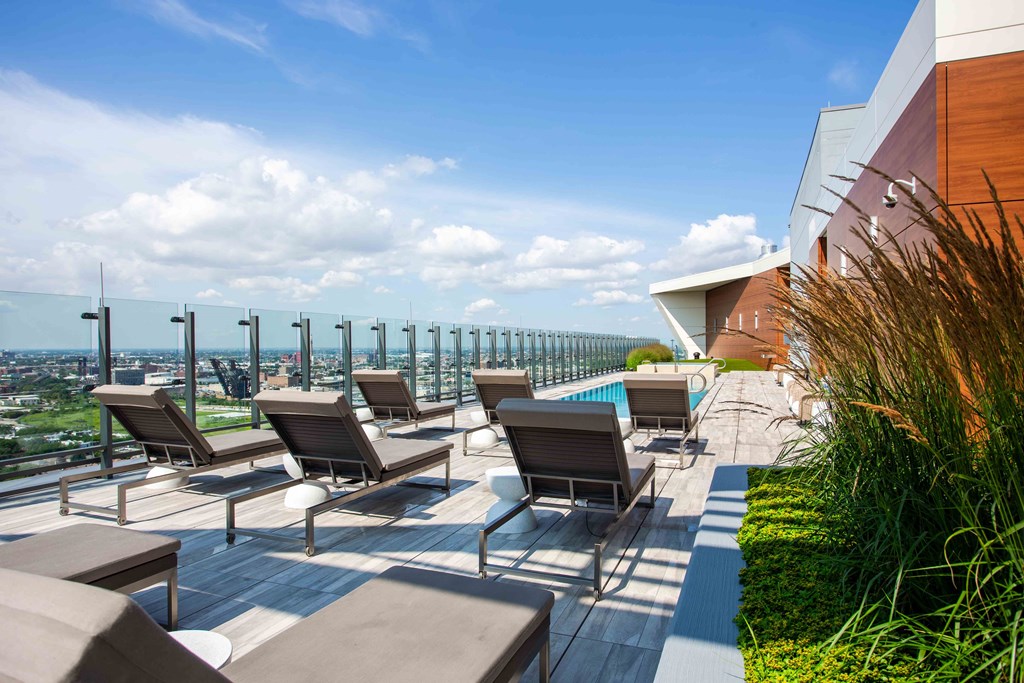 a view of the pool and the city from the top of the building at Eleven40, Illinois