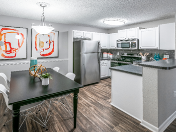 3935 Sutton Place Blvd 1-2 Beds Apartment for Rent - Photo Gallery 2