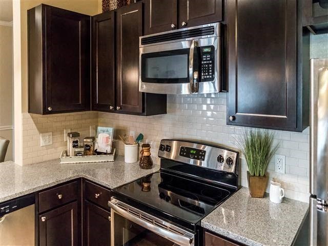 Luxury Apartments in Downtown Franklin TN7