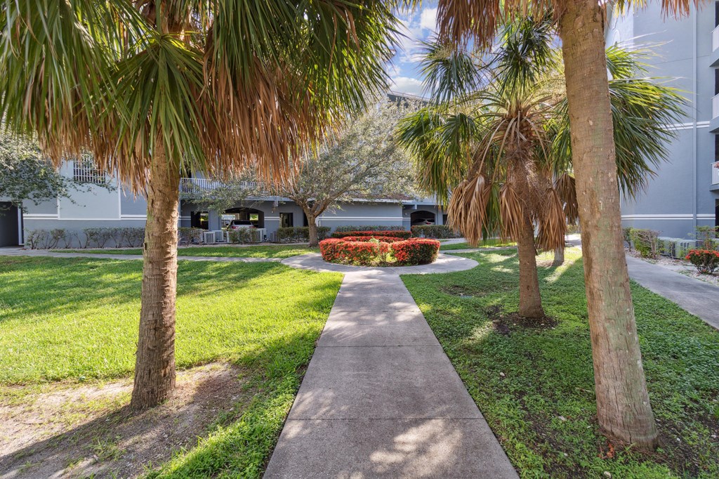 Cobblestone On The Lake Apartments