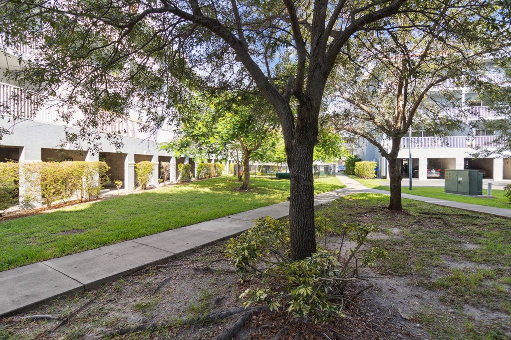 Cobblestone On The Lake Apartments