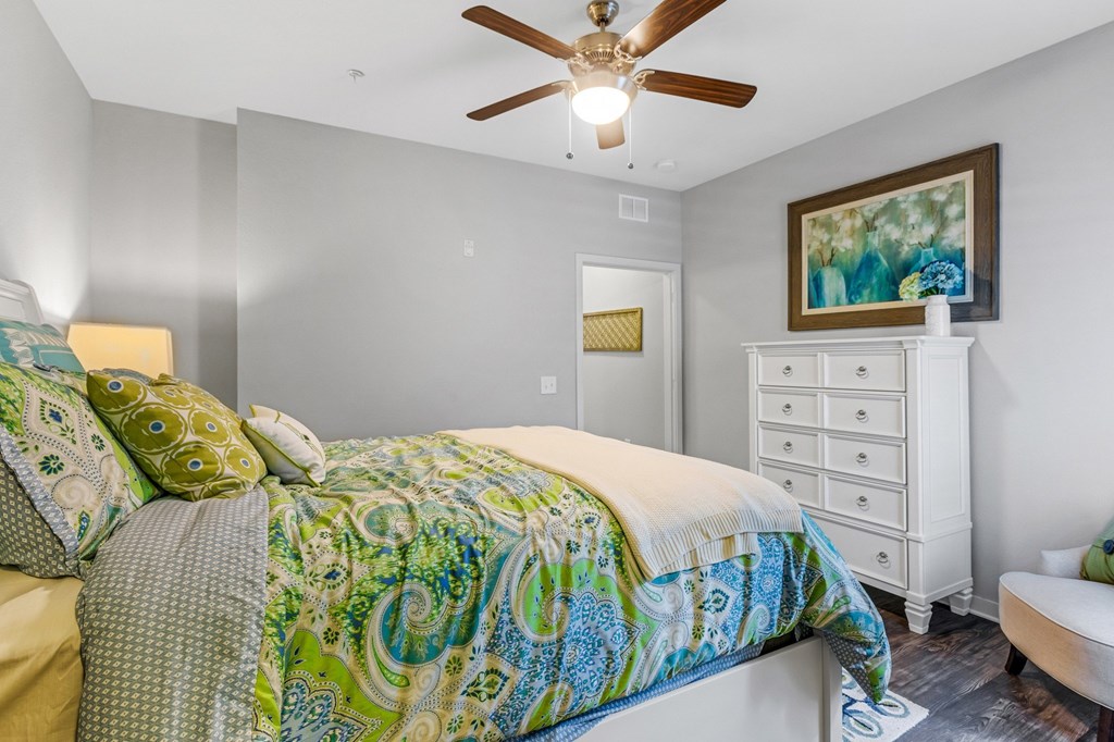 Traditional Guest Bedroom