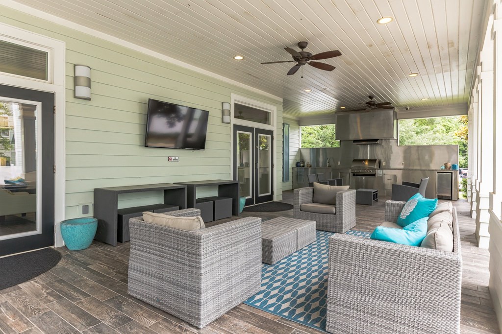 Outdoor grilling station and lounge area