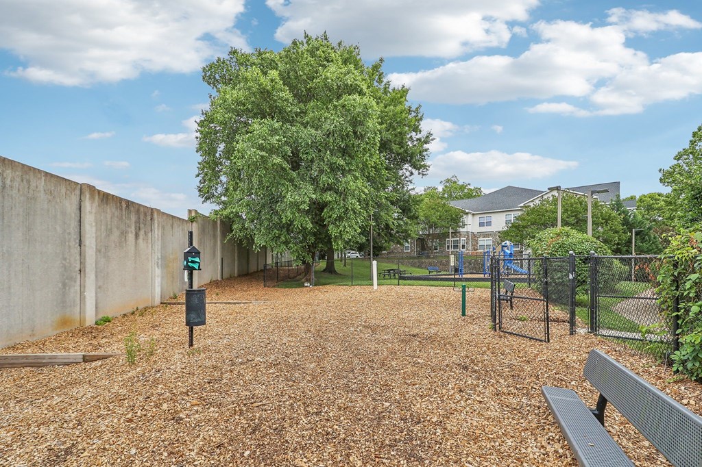 leash free, fenced in pet park