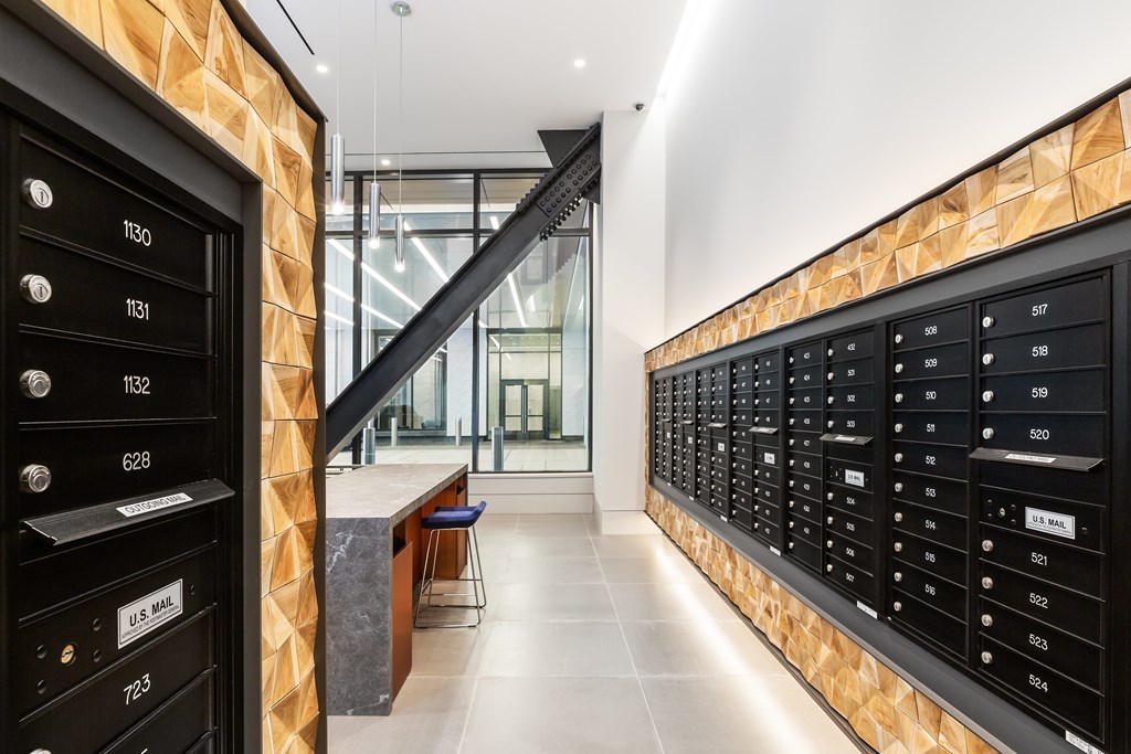 Ora Seaport Mail Area