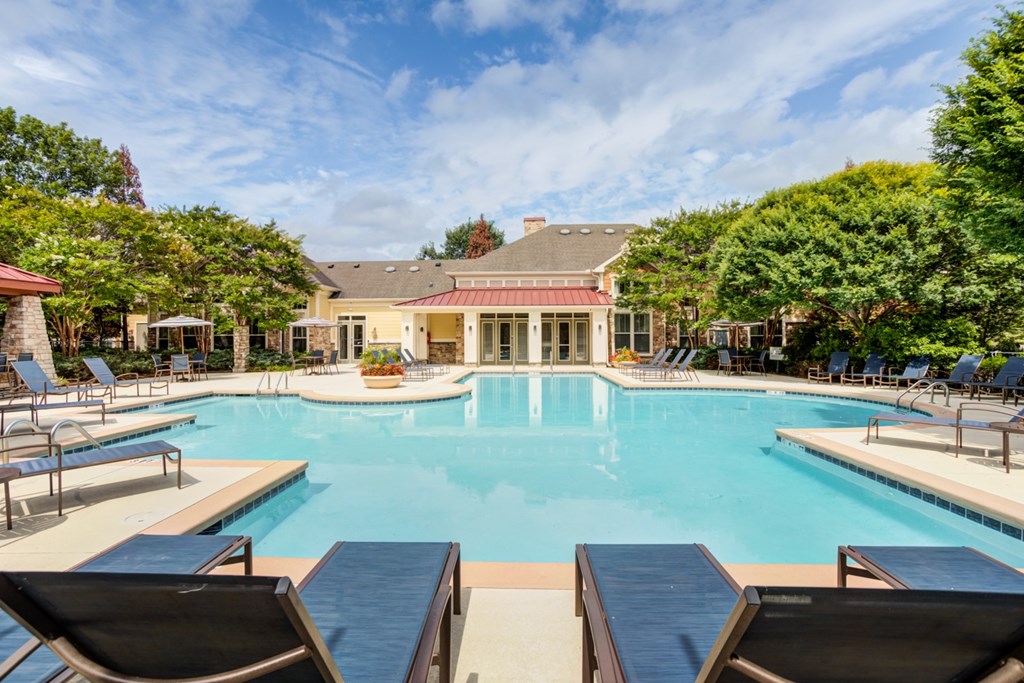 the preserve at ballantyne commons community pool and resort style clubhouse