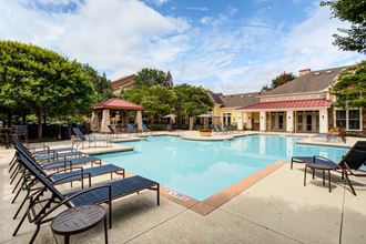 our apartments offer a swimming pool - Photo Gallery