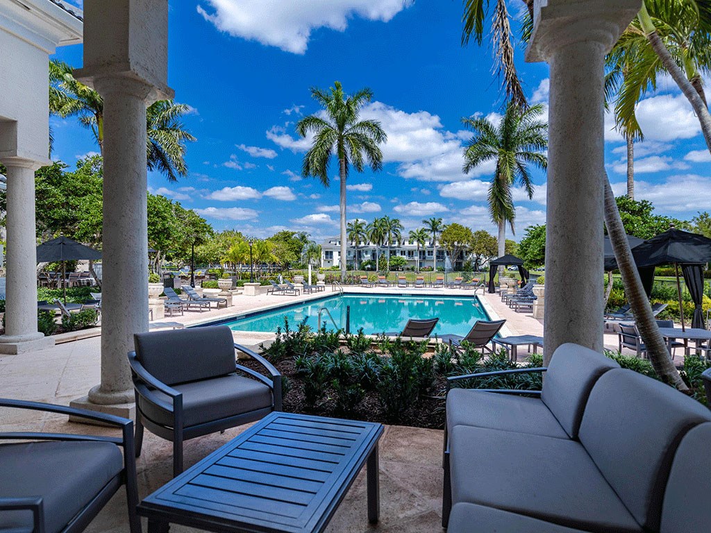 the swimming pool at the resort at longboat key club