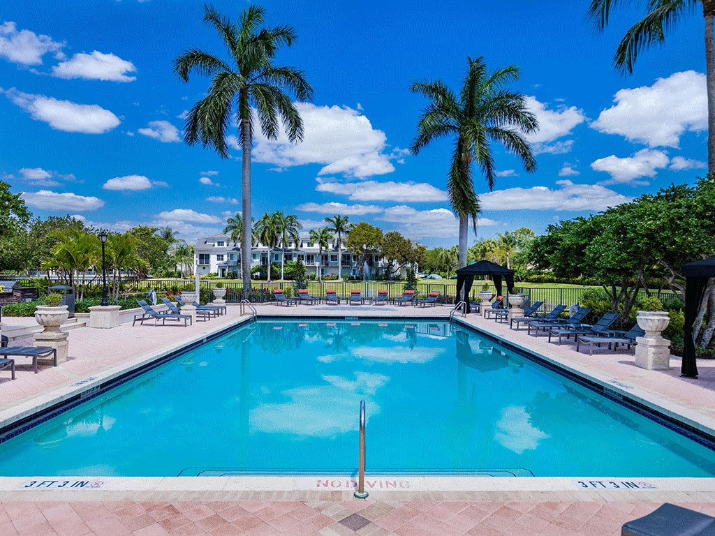 the swimming pool at the resort at longboat key club