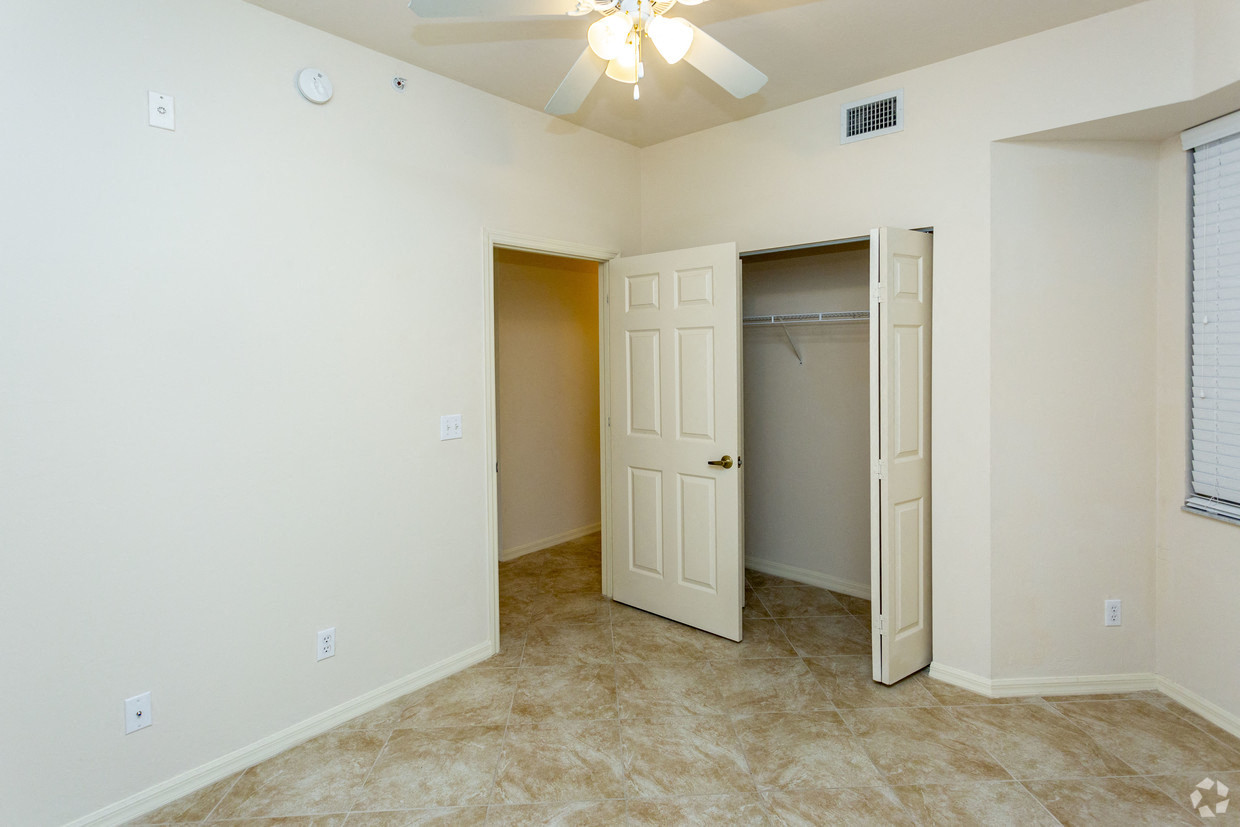 Unfurnished apartment bedroom with closet