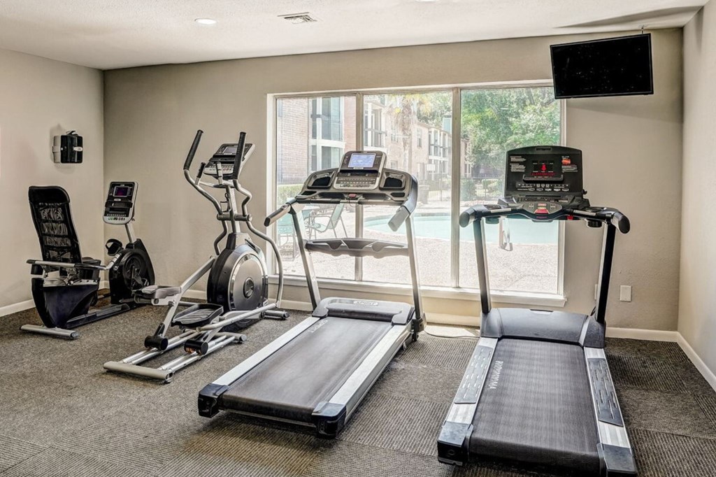 the residence on lamar apartment homes fitness room