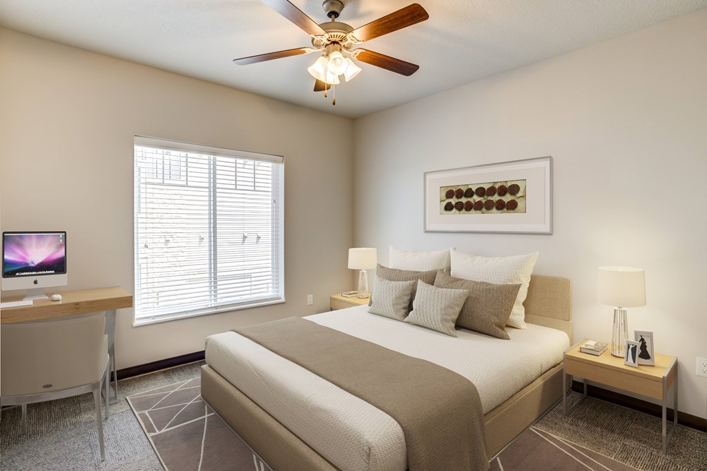 Fairway Flats - Large Bedroom with King Bed and Desk