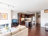 1800 Lake Apartments
