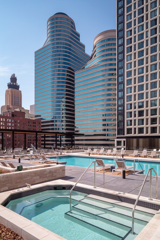 365 Nicollet Pool & Hot Tub