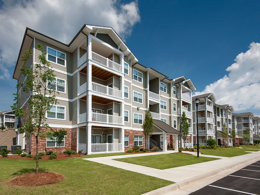 Building Exterior Photo 01