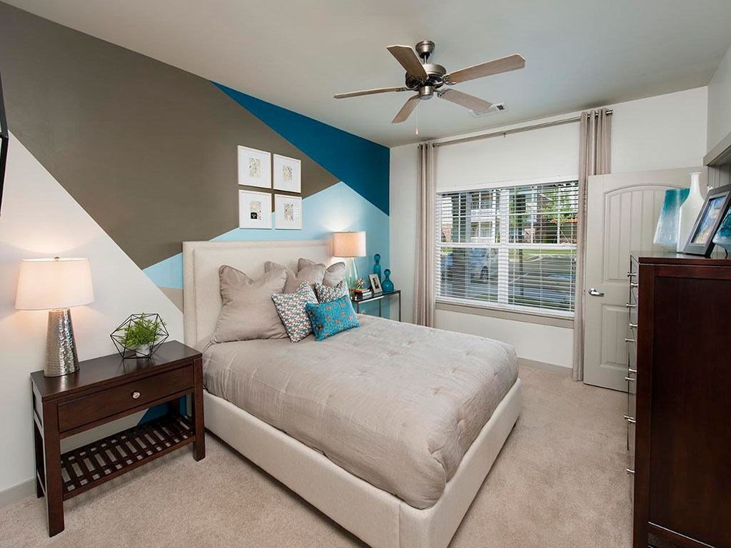 Model Bedroom Photo 02