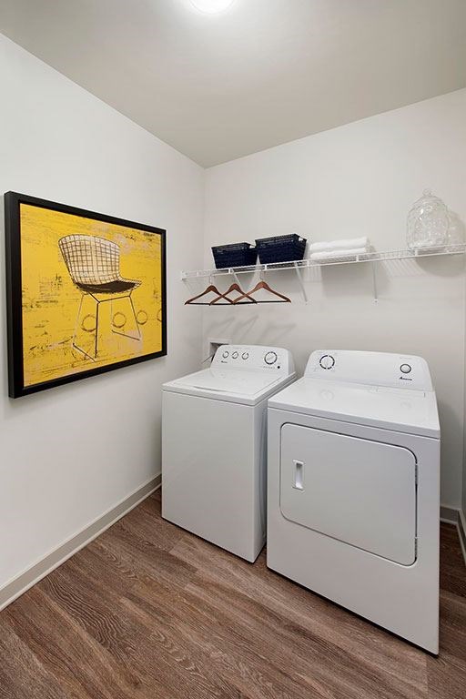 Model Unit Washer and Dryer