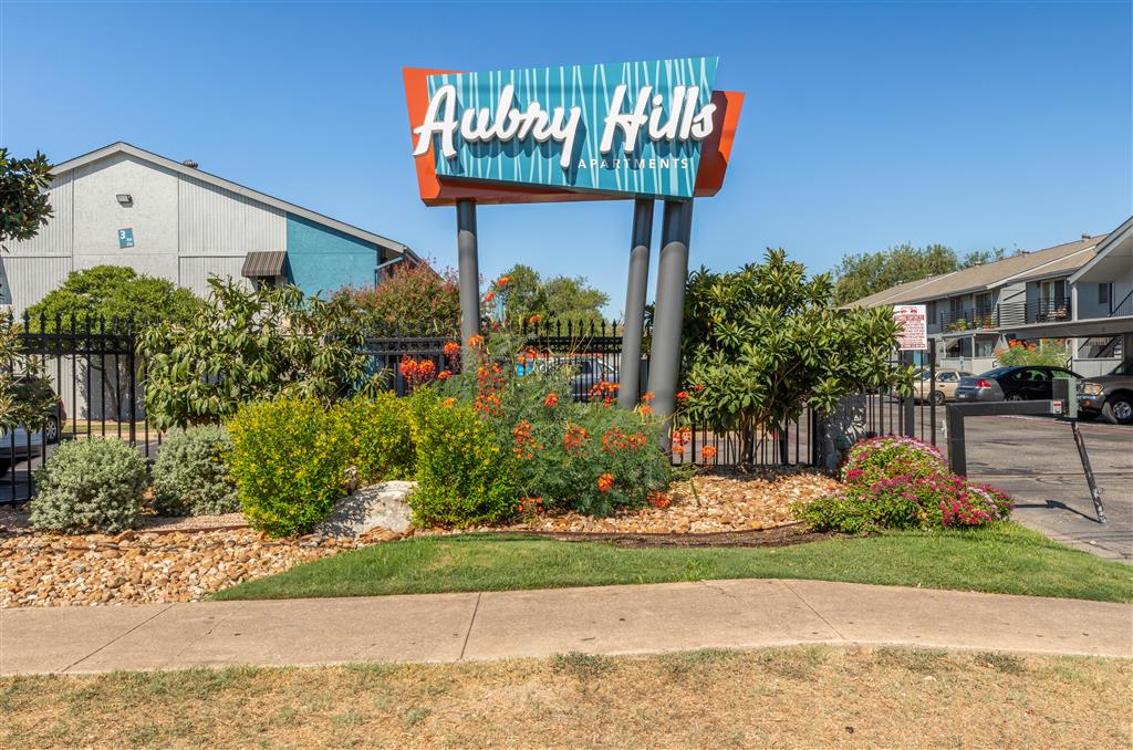 Aubry Hills Apartments, 8926 North Lamar Blvd., Austin, TX RentCafe
