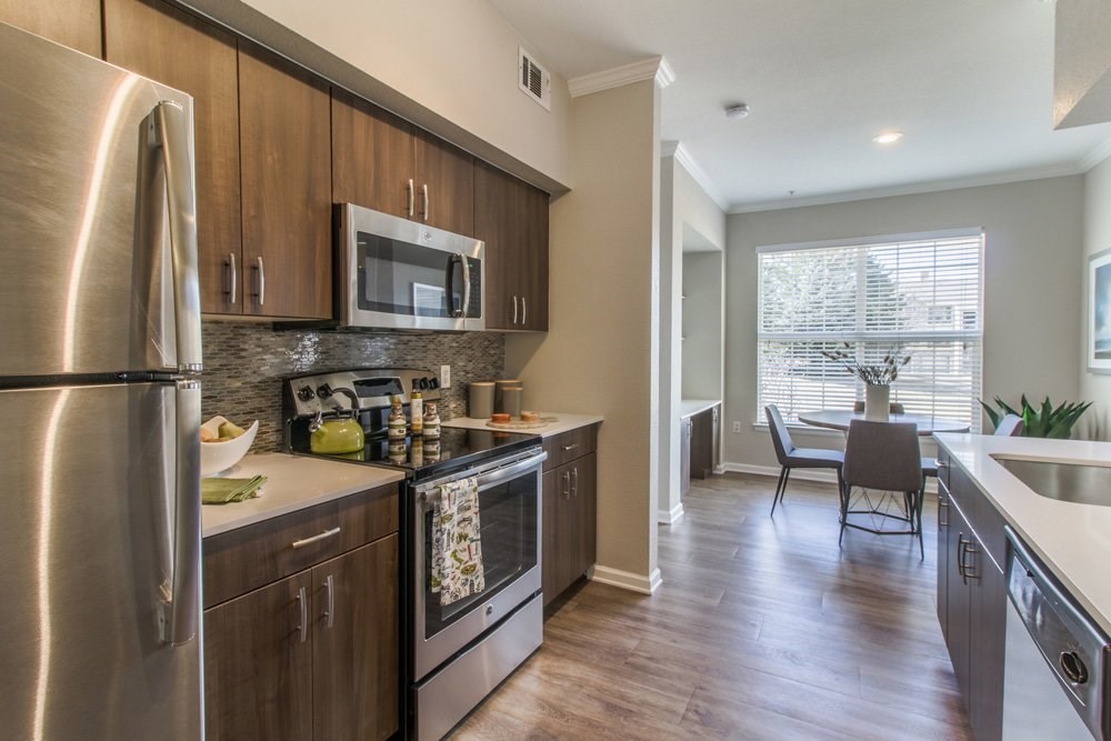 the preserve at ballantyne commons apartments kitchen and dining room
