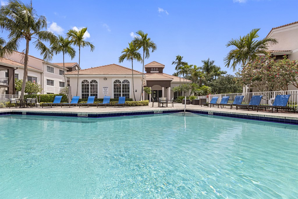 the swimming pool at the resort at longboat key club