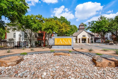 A sign that says IANA in front of a building.