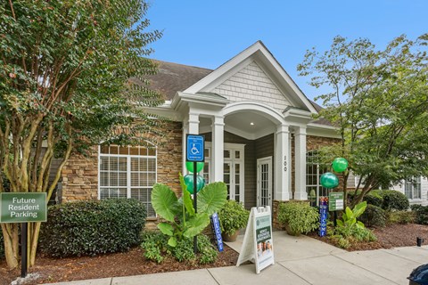 100 Parkway Circle S 1-3 Beds Apartment for Rent