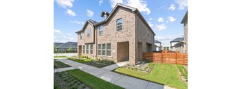 Spacious home for lease in willow park