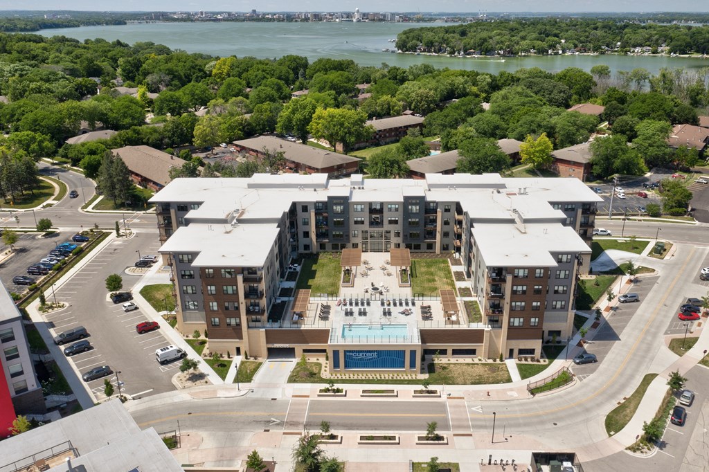 Amenity, Luxury, Resident, Apartment, High end, Monona, pool, river, waterfront