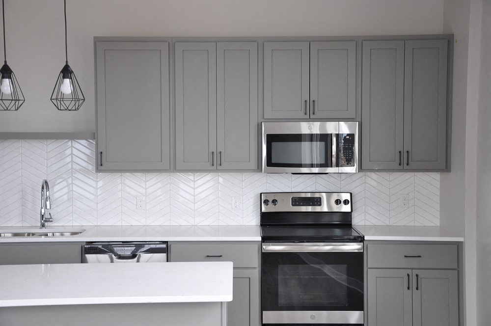 Stainless Steel Appliances at Dillard Apartments, Fargo, ND 58102