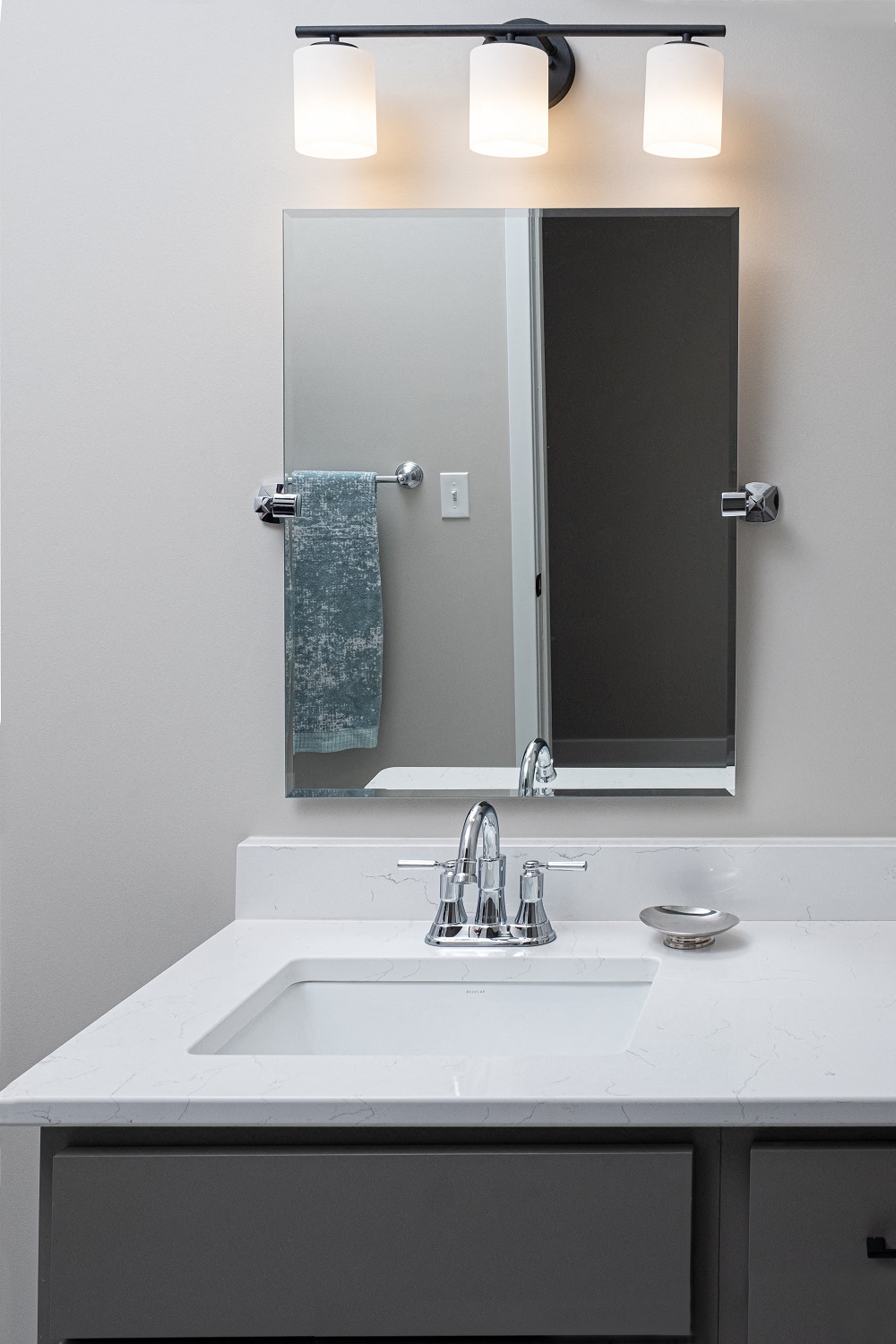 Guest Bathroom at Dillard Apartments, Fargo, ND 58102